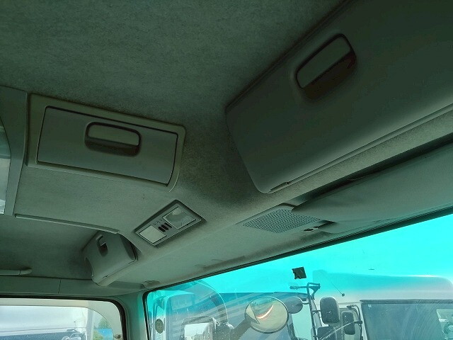 三菱ふそうスーパーグレートタンク車（タンクローリー）大型（10t）[写真16]