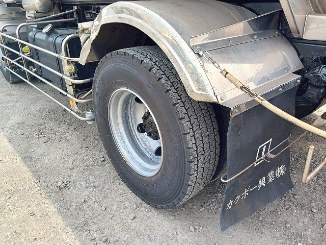 三菱ふそうスーパーグレートタンク車（タンクローリー）大型（10t）[写真28]