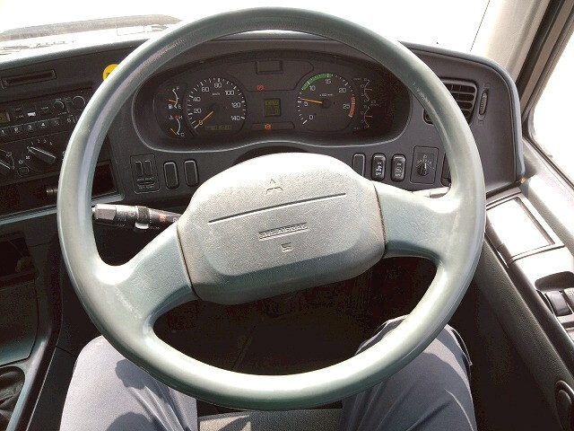 三菱ふそうスーパーグレートタンク車（タンクローリー）大型（10t）[写真31]