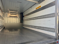 日野レンジャー冷凍車（冷蔵車）中型（4t）[写真11]