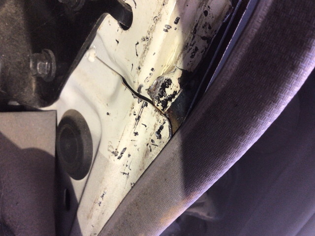 日野デュトロダブルキャブ・ダンプ小型（2t・3t）[写真14]