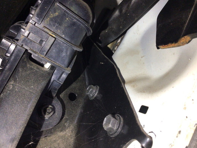 日野デュトロダブルキャブ・ダンプ小型（2t・3t）[写真15]