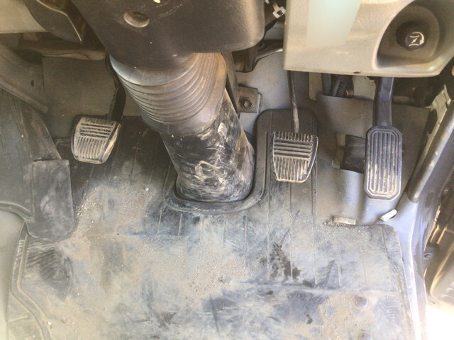 日野デュトロダブルキャブ・ダンプ小型（2t・3t）[写真26]