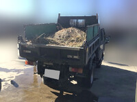 日野デュトロダブルキャブ・ダンプ小型（2t・3t）[写真02]