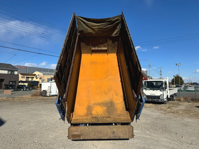 いすゞエルフ深ダンプ（土砂禁ダンプ）小型（2t・3t）[写真13]