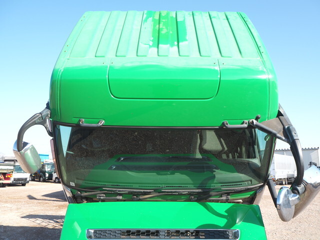 三菱ふそうスーパーグレートコンテナ専用車大型（10t）[写真11]