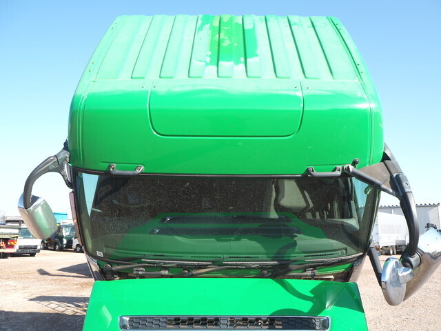 三菱ふそうスーパーグレートコンテナ専用車大型（10t）[写真11]