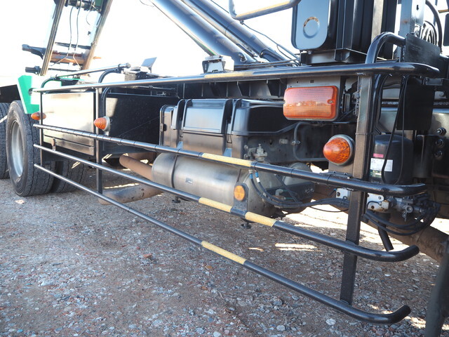 三菱ふそうスーパーグレートコンテナ専用車大型（10t）[写真14]