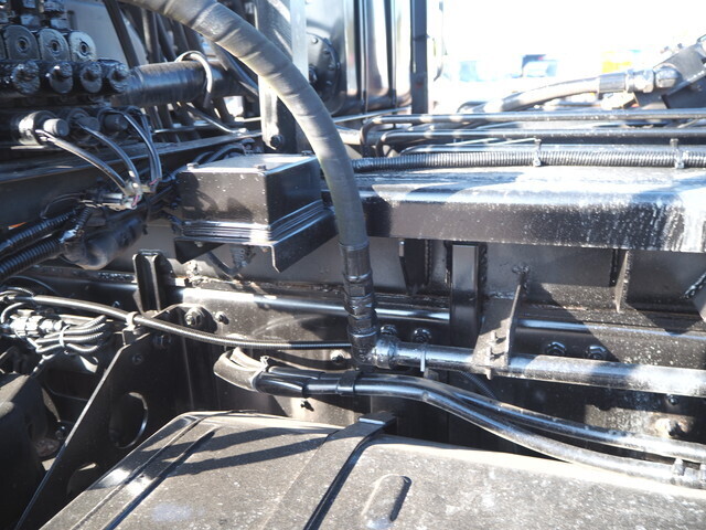 三菱ふそうスーパーグレートコンテナ専用車大型（10t）[写真20]