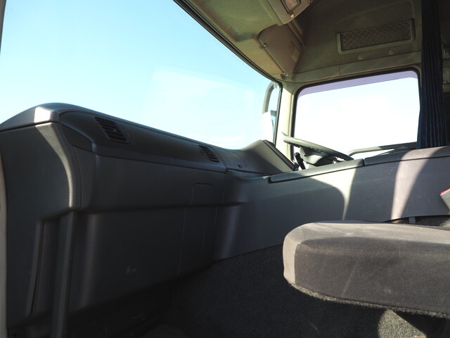 三菱ふそうスーパーグレートコンテナ専用車大型（10t）[写真26]