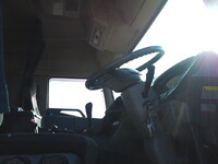 三菱ふそうスーパーグレートコンテナ専用車大型（10t）[写真31]