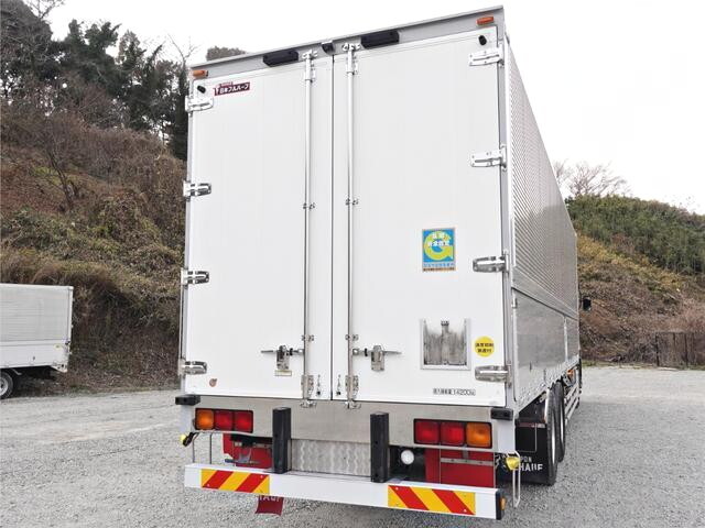 UDトラックスクオンアルミウイング大型（10t）[写真08]