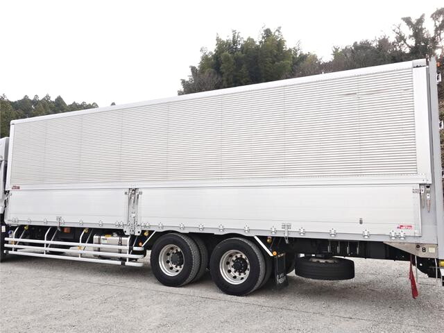 UDトラックスクオンアルミウイング大型（10t）[写真09]