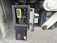 いすゞエルフ平ボディ小型（2t・3t）[写真23]