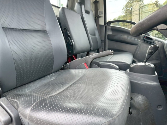 いすゞエルフ平ボディ小型（2t・3t）[写真29]