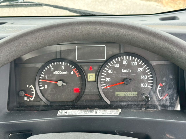 いすゞエルフ平ボディ小型（2t・3t）[写真30]