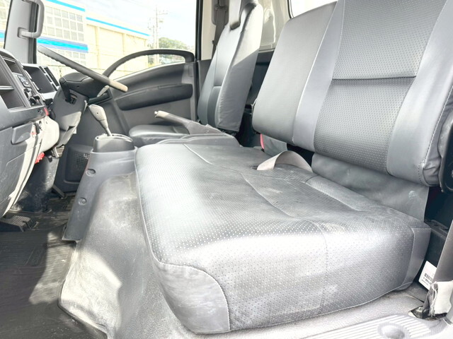 いすゞエルフ平ボディ小型（2t・3t）[写真32]