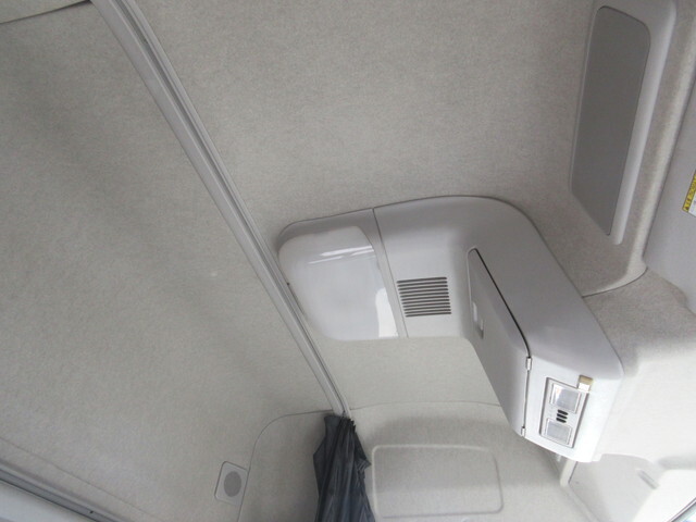 三菱ふそうスーパーグレートアルミウイング大型（10t）[写真19]