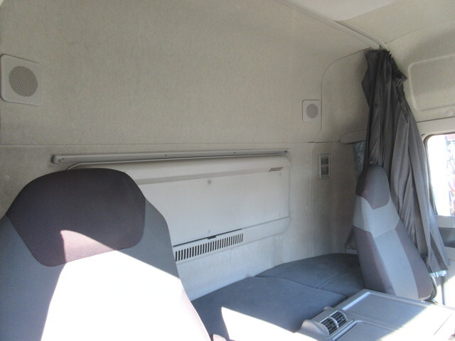 三菱ふそうスーパーグレートアルミウイング大型（10t）[写真20]