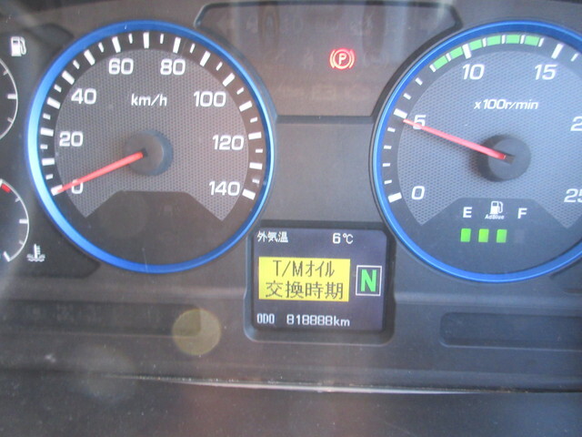 三菱ふそうスーパーグレートアルミウイング大型（10t）[写真26]