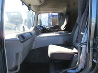 三菱ふそうスーパーグレートアルミウイング大型（10t）[写真28]