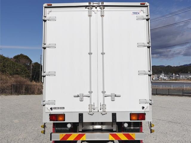 いすゞフォワードアルミウイング中型（4t）[写真02]