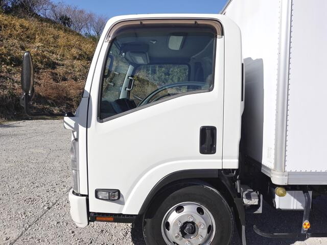 いすゞエルフパネルバン小型（2t・3t）[写真11]