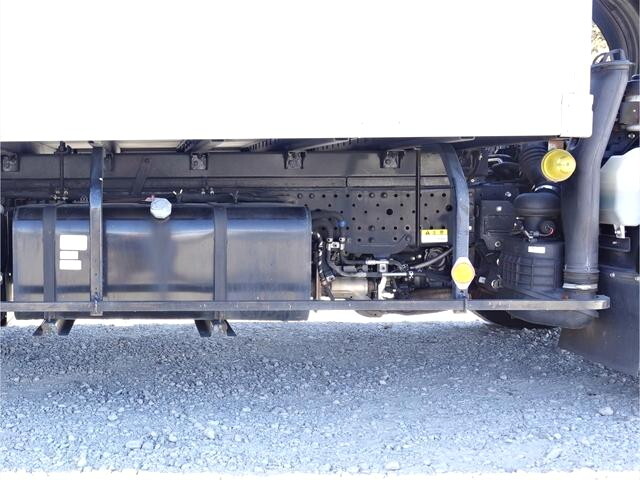 いすゞエルフパネルバン小型（2t・3t）[写真17]