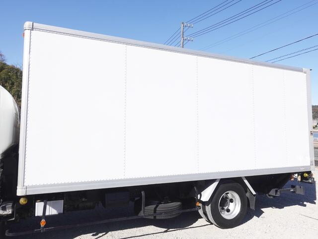 いすゞエルフパネルバン小型（2t・3t）[写真09]