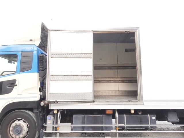 UDトラックスクオン冷凍車（冷蔵車）大型（10t）[写真13]