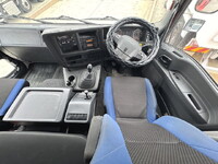 いすゞギガ平ボディ大型（10t）[写真11]