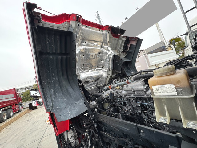 いすゞギガ平ボディ大型（10t）[写真19]