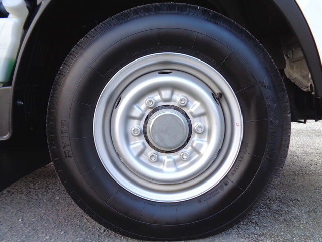 日産アトラス平ボディ小型（2t・3t）[写真22]