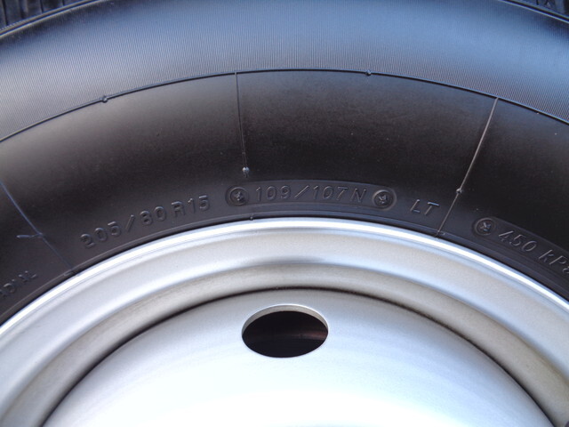 日産アトラス平ボディ小型（2t・3t）[写真23]