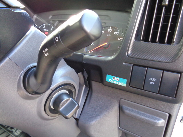 日産アトラス平ボディ小型（2t・3t）[写真36]