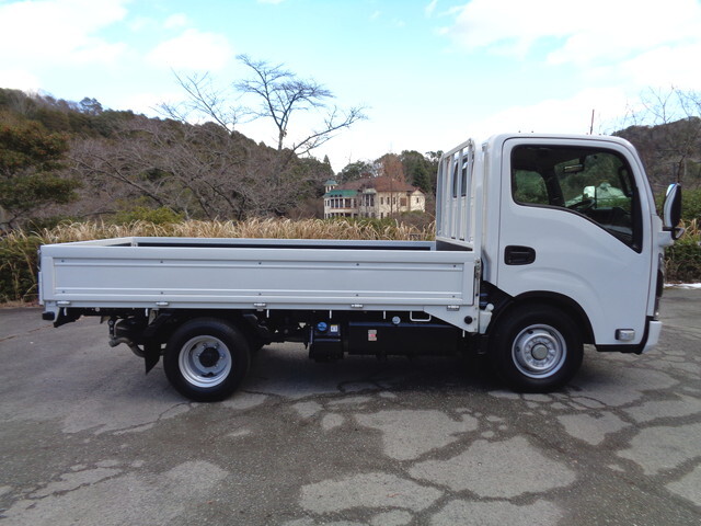 日産アトラス平ボディ小型（2t・3t）[写真04]