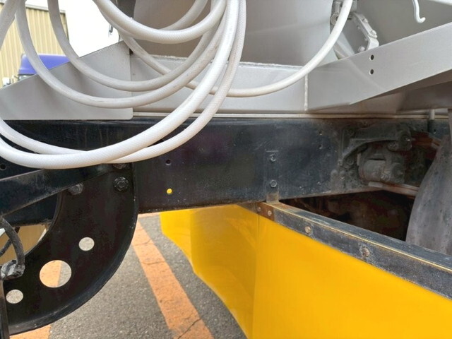 三菱ふそうファイターミキサー車（コンクリートミキサー）増トン（6t・8t）[写真16]