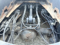 UDトラックスクオントレーラーヘッド（トラクターヘッド）大型（10t）[写真20]