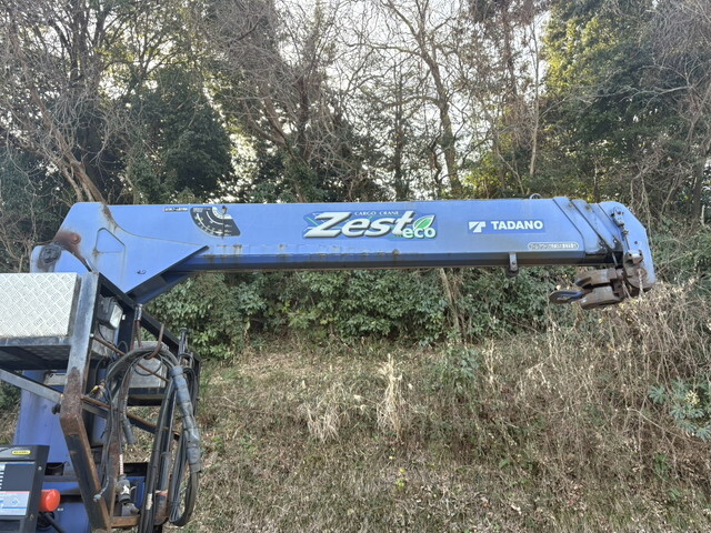 UDトラックスクオントレーラーヘッド（トラクターヘッド）大型（10t）[写真23]