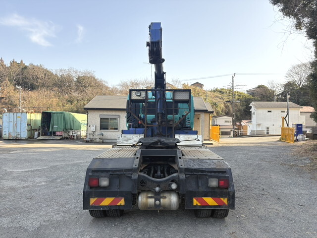 UDトラックスクオントレーラーヘッド（トラクターヘッド）大型（10t）[写真04]