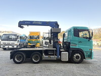 UDトラックスクオントレーラーヘッド（トラクターヘッド）大型（10t）[写真06]