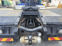 UDトラックスクオントレーラーヘッド（トラクターヘッド）大型（10t）[写真08]