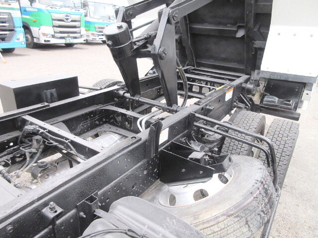 いすゞフォワードダンプ中型（4t）[写真13]