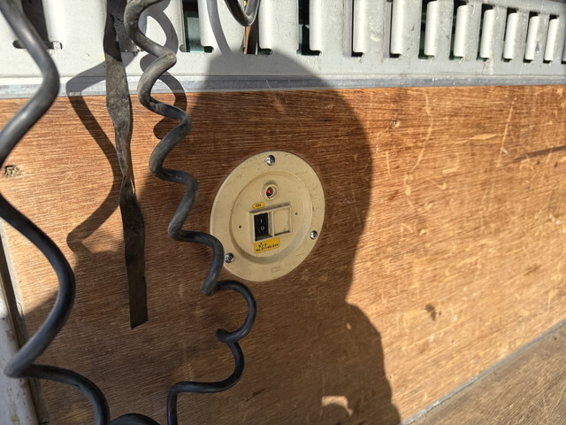 いすゞエルフアルミバン小型（2t・3t）[写真15]