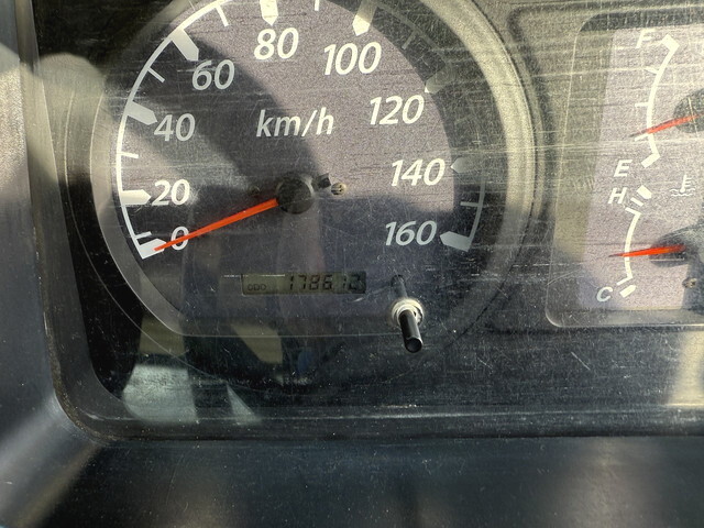 いすゞエルフアルミバン小型（2t・3t）[写真31]