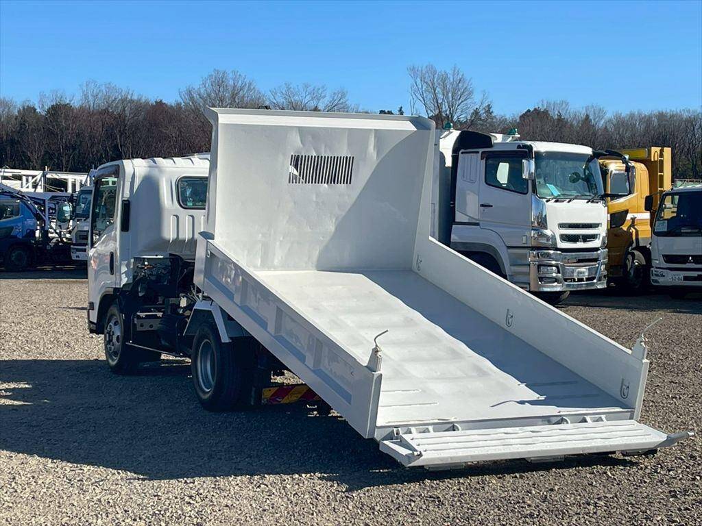 いすゞエルフローダーダンプ小型（2t・3t）[写真11]