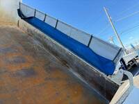 UDトラックスクオンダンプ大型（10t）[写真11]