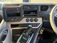 UDトラックスクオンダンプ大型（10t）[写真23]