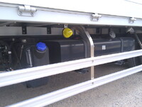 いすゞフォワードアルミウイング中型（4t）[写真14]