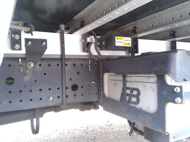 いすゞフォワードアルミウイング中型（4t）[写真17]